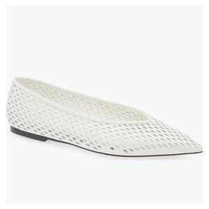 Nordstrom Scarlet Pointed Toe Flat in White Perforated Size 6